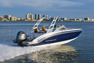 private boat Chaparral 230